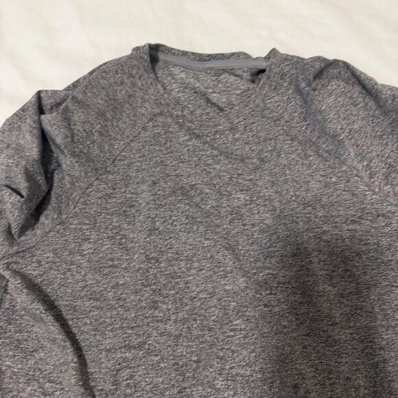 Lululemon License to Train Classic-Fit T-Shirt Heathered Black 8 - Picture 8 of 8